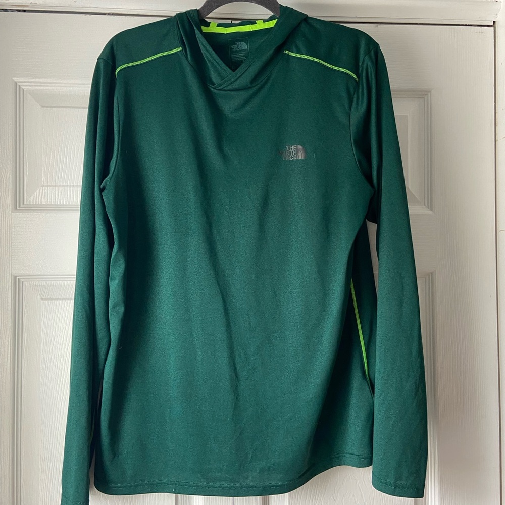 Men’s North Face pullover with hood